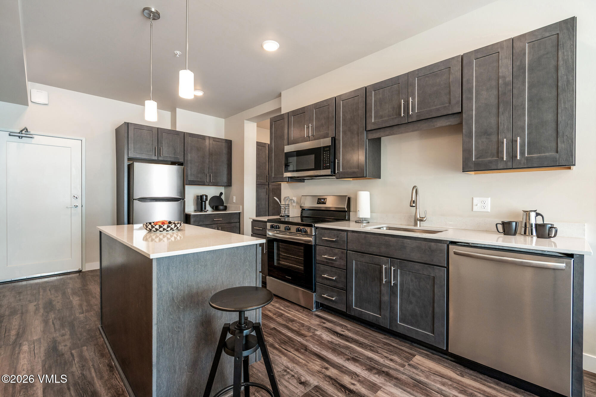 1281 N Frontage Road W E403