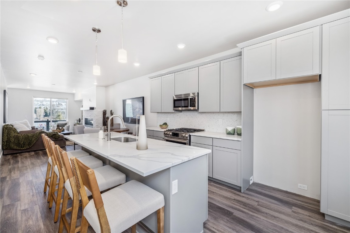 1301 Adams Avenue 140
