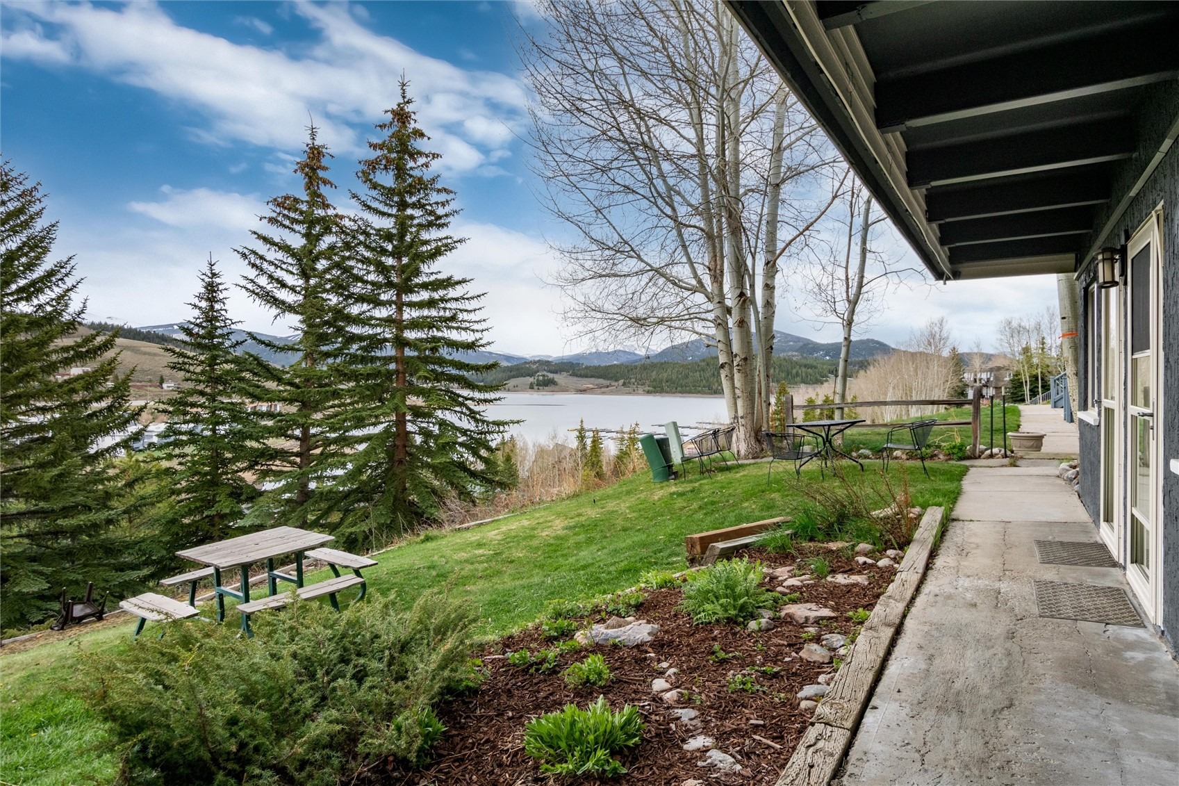 370 E La Bonte Street E