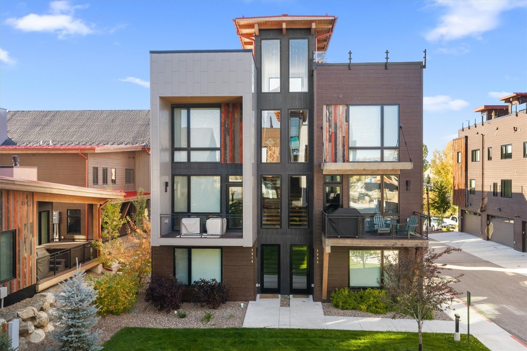 2910 Rowhouse Drive