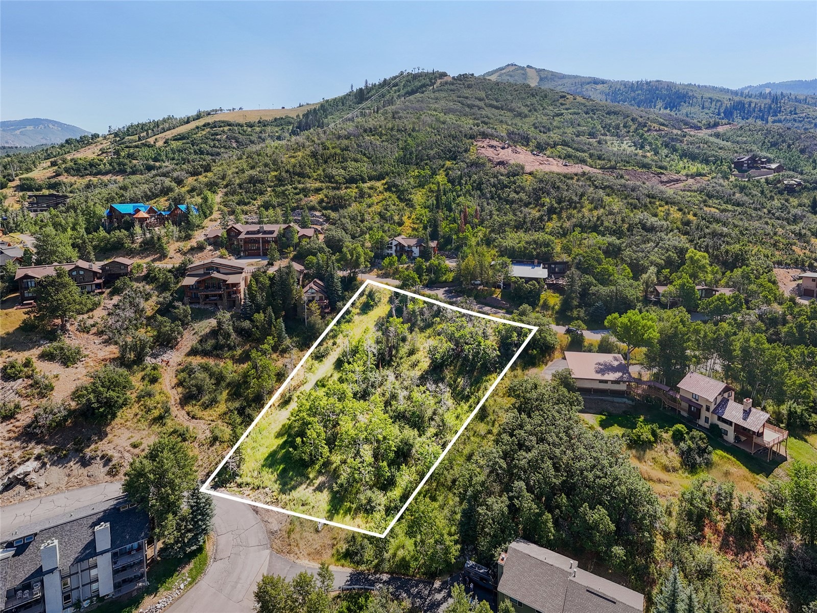 2725 Ski Trail Lane
