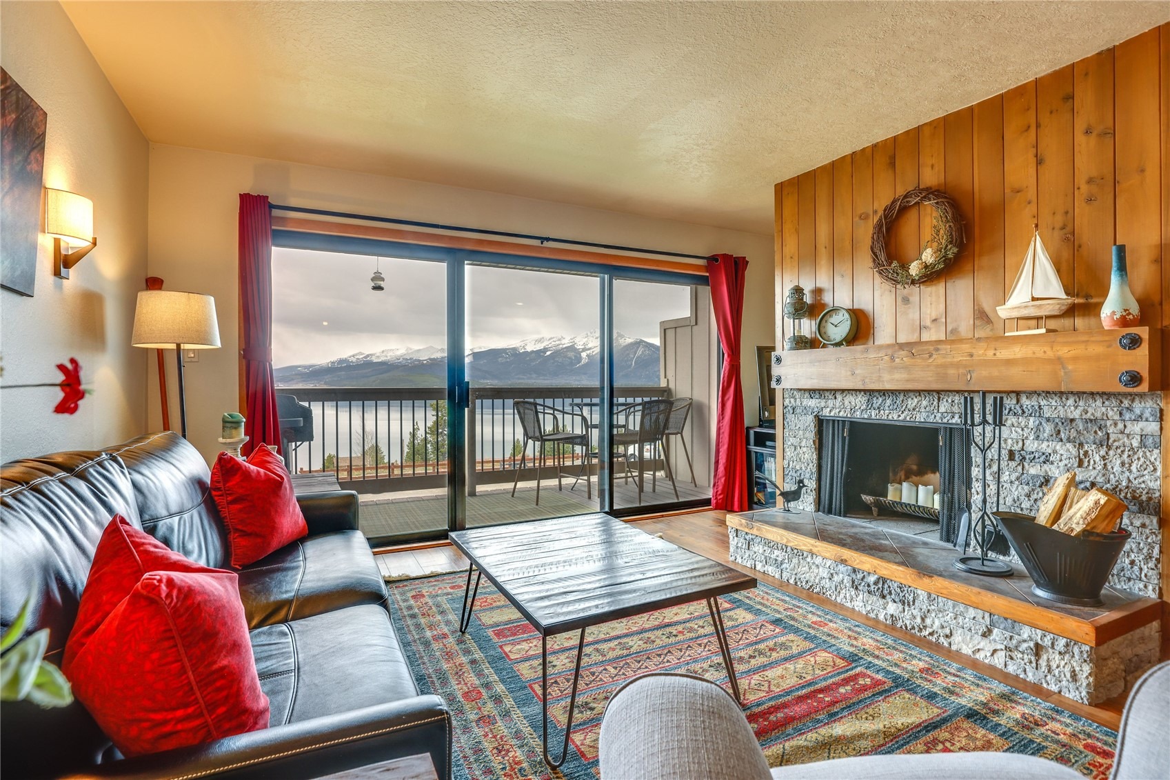 311 W La Bonte Street 206