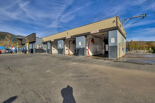 857 Summit N