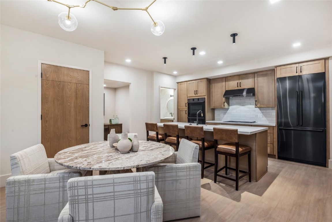 80 W Main Street 210