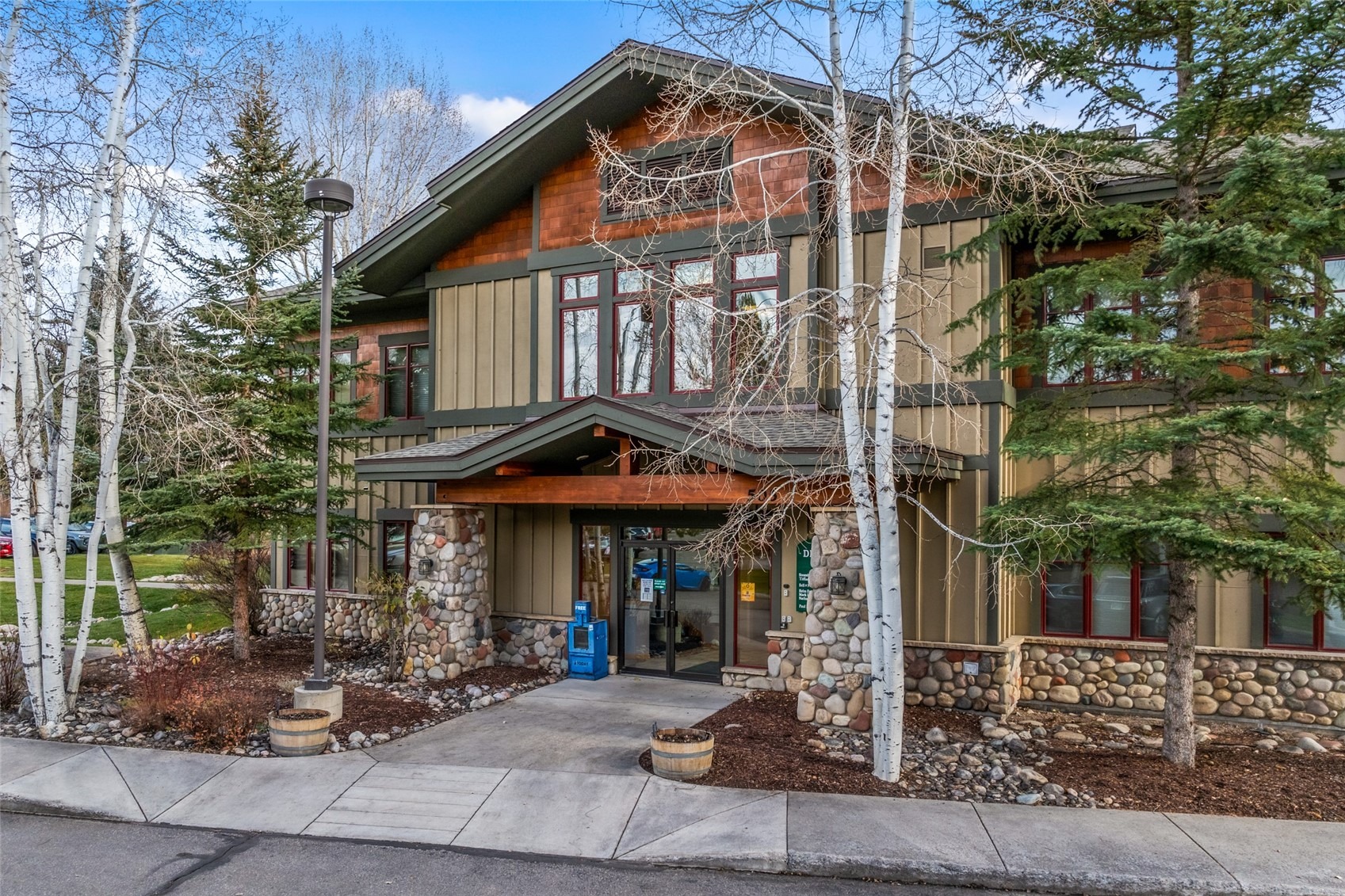 505 Anglers Drive 102