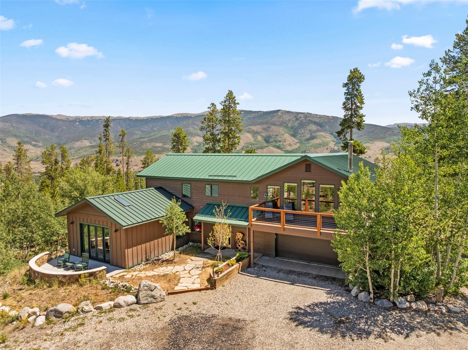 1139 Emerald Road