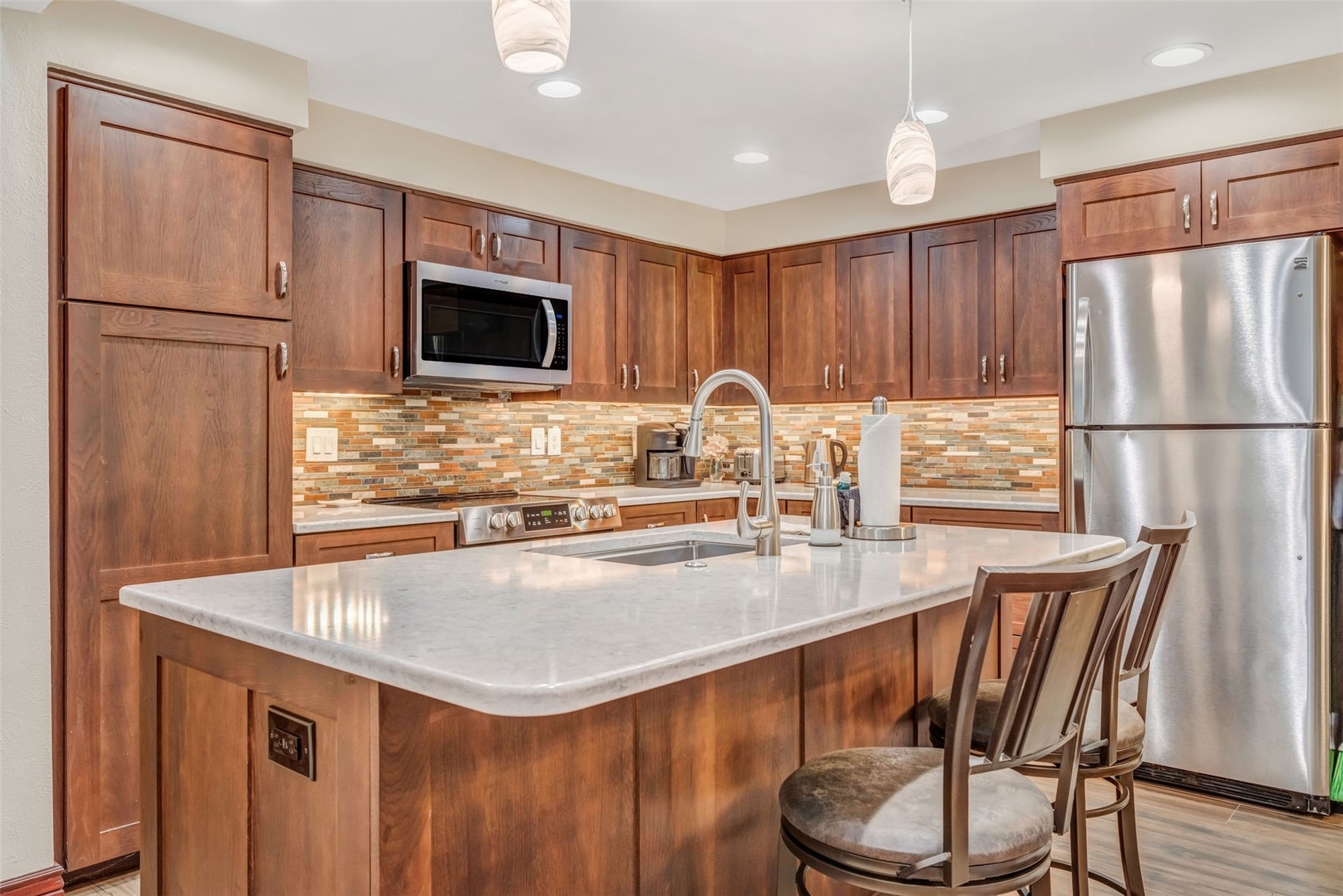 2767 Apres Ski WAY E2