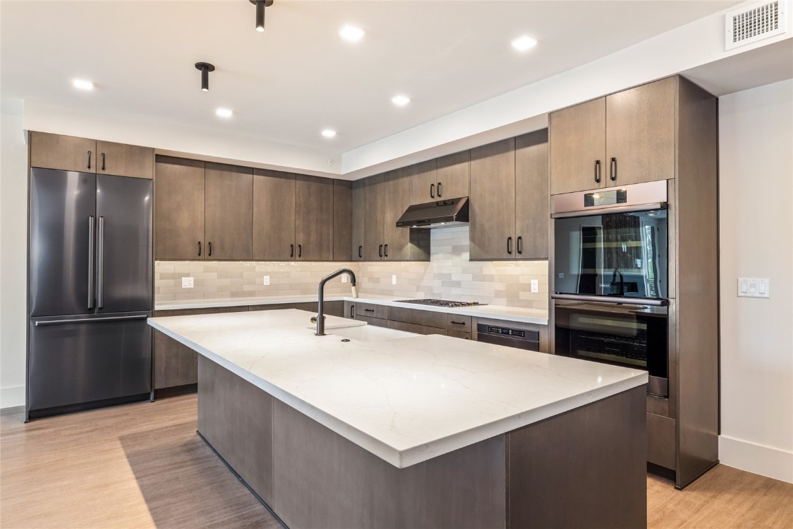 80 W Main Street 303