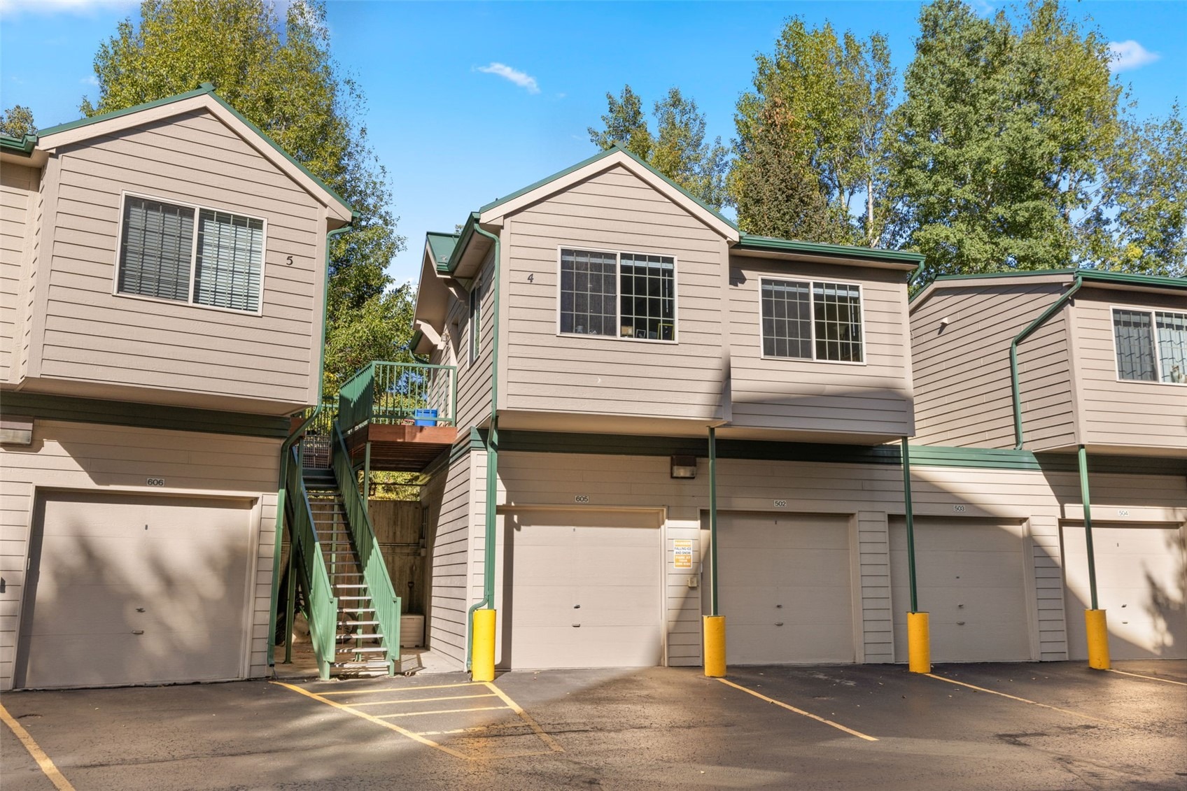 980 Lakepoint Drive 4