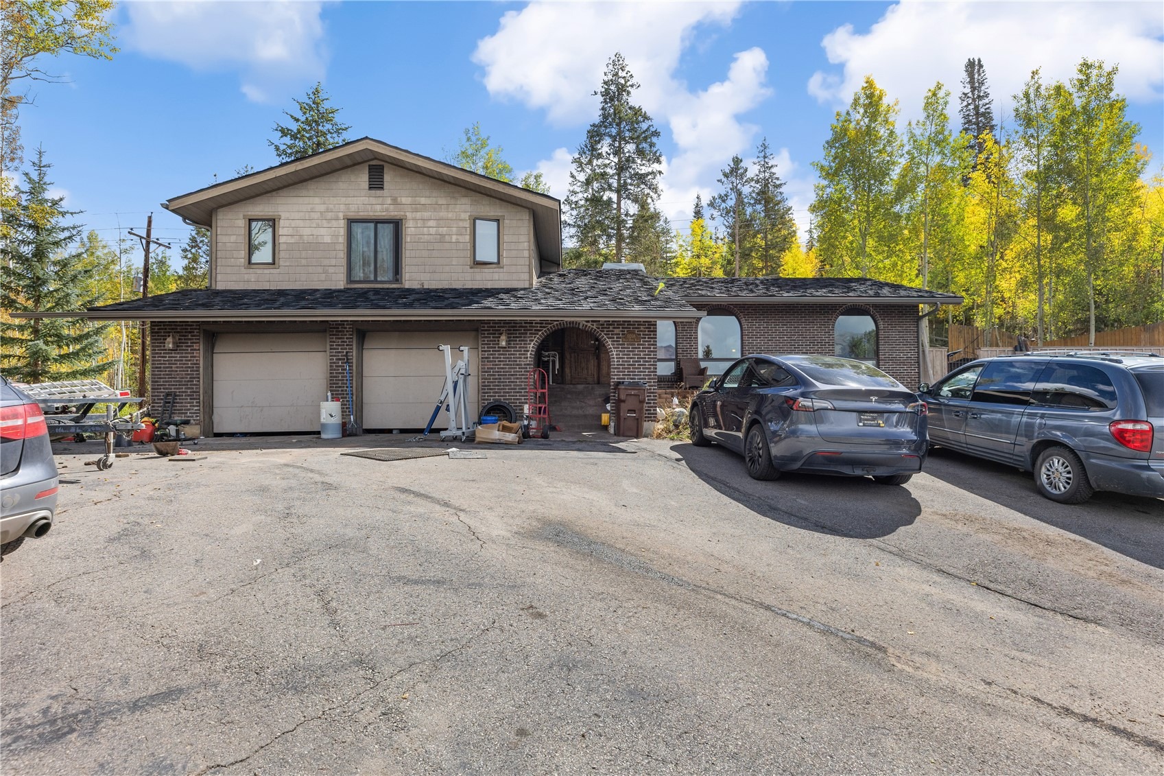 208 Deer Path Road