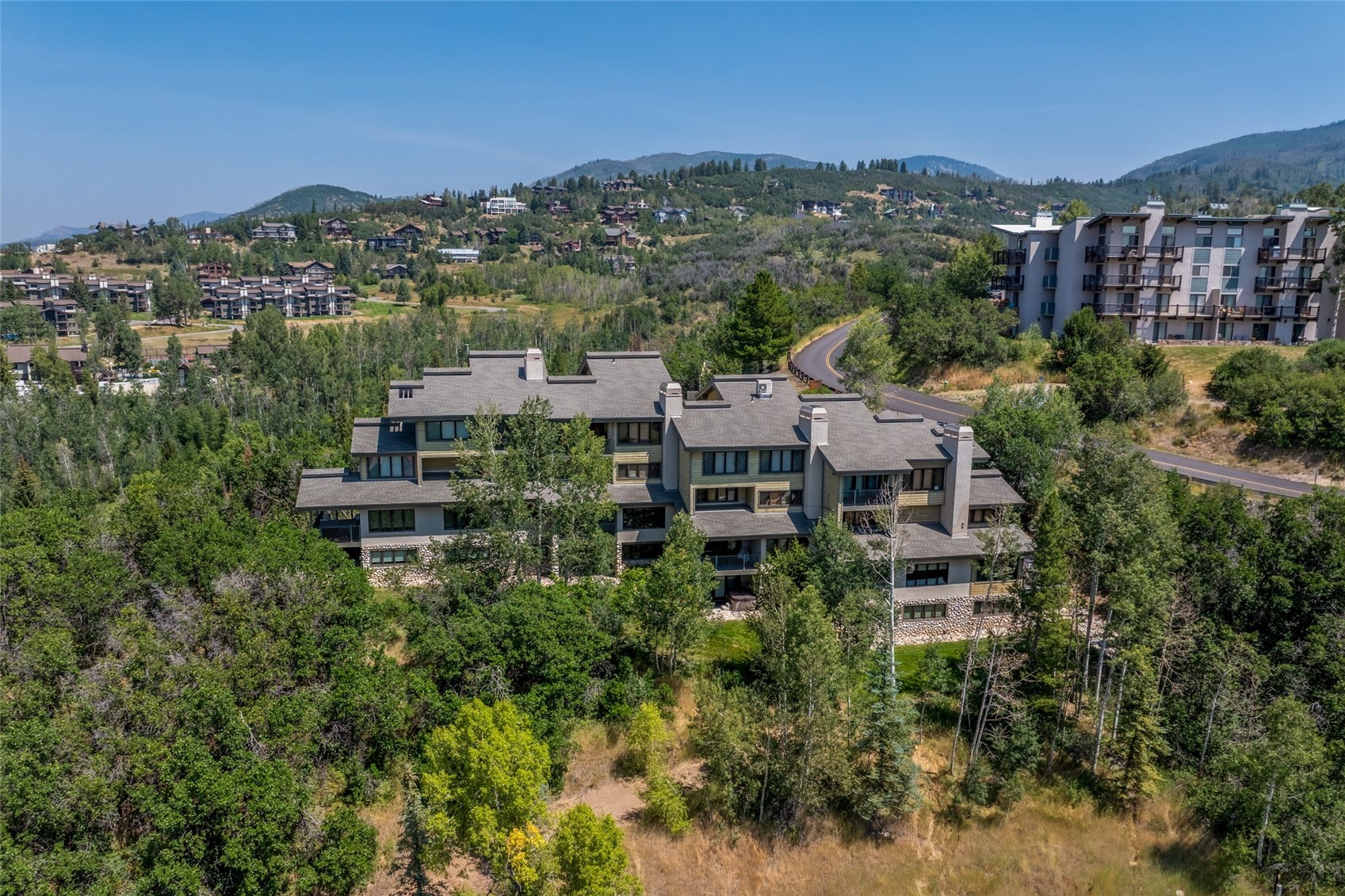 2290 Storm Meadows Drive 6