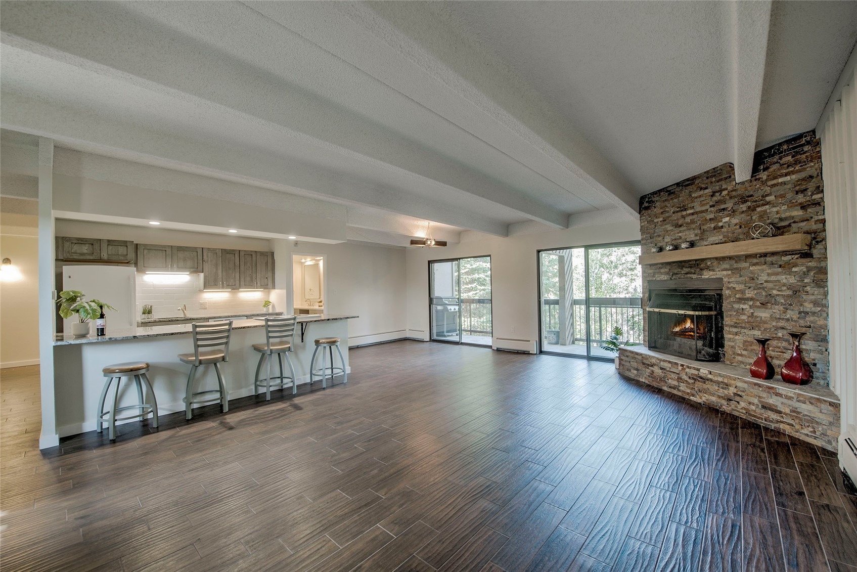 222 Creekside Drive 317