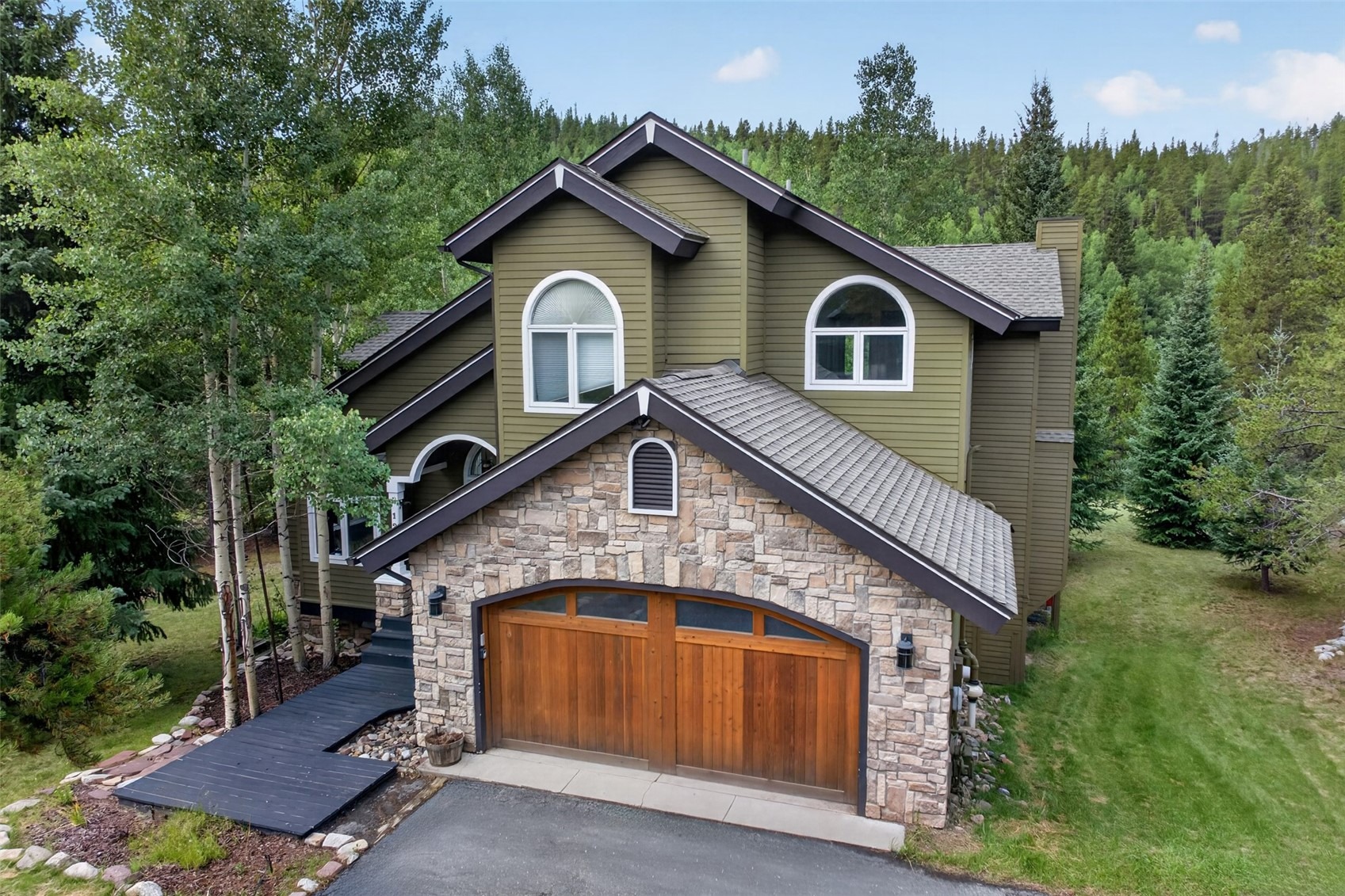 1210 Brooks Hill Drive