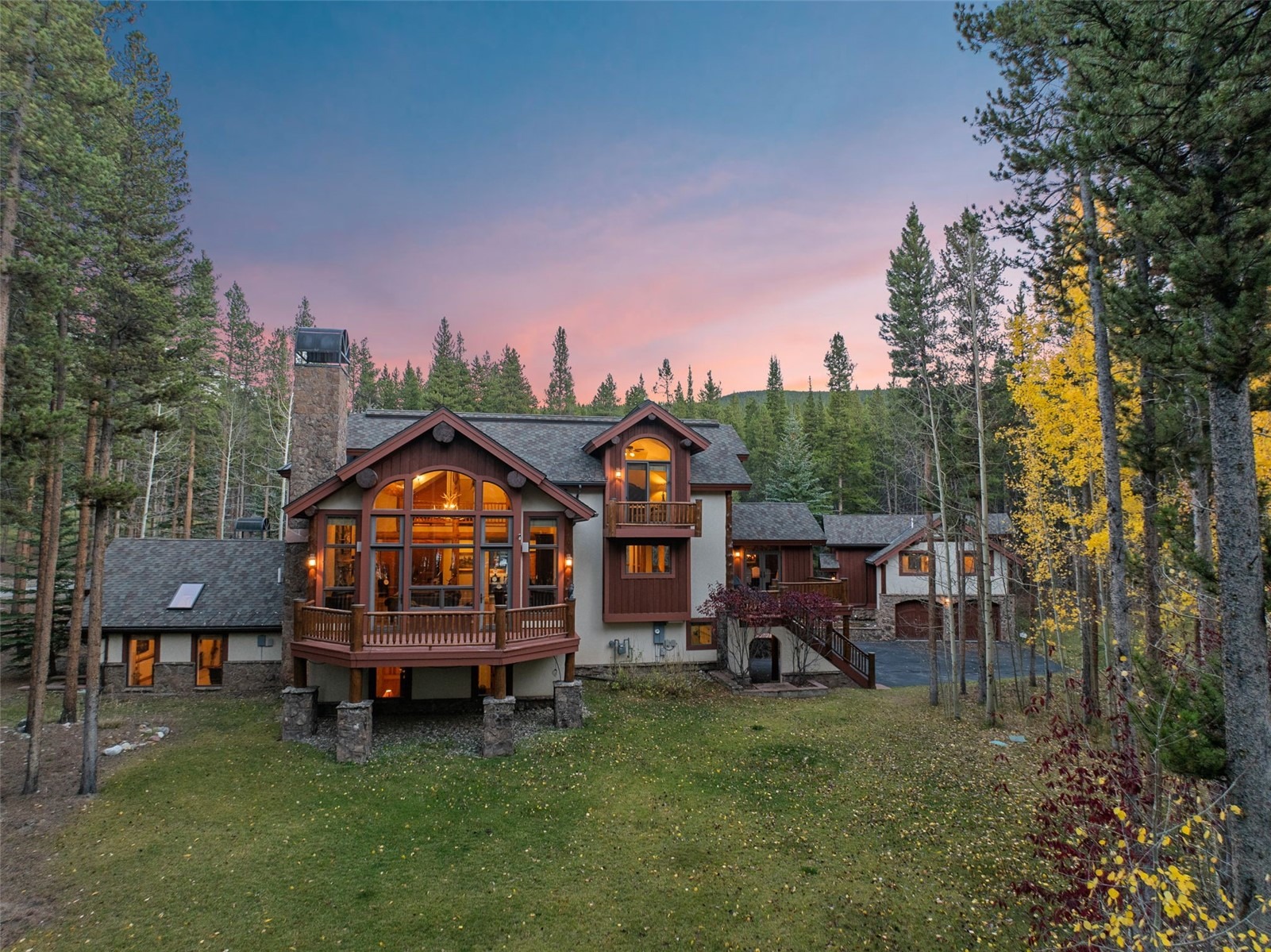 211 Tarnwood Drive