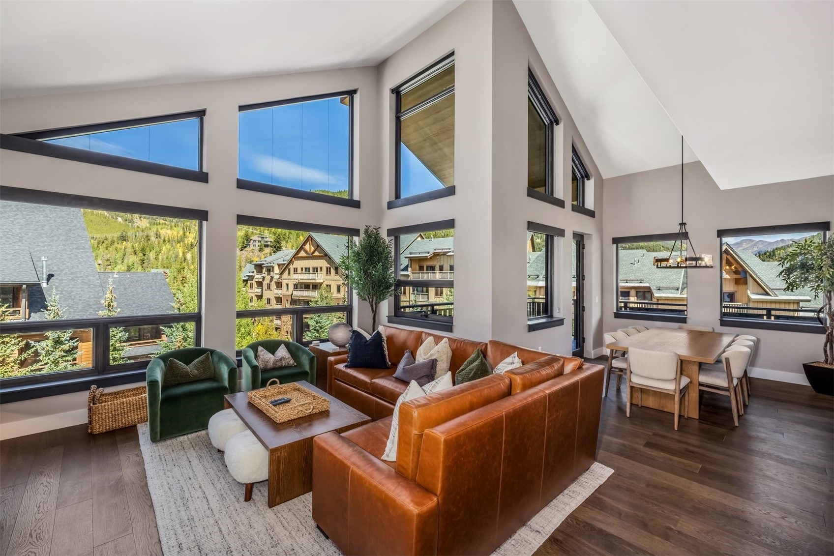 75 Hunki Dori Court E501