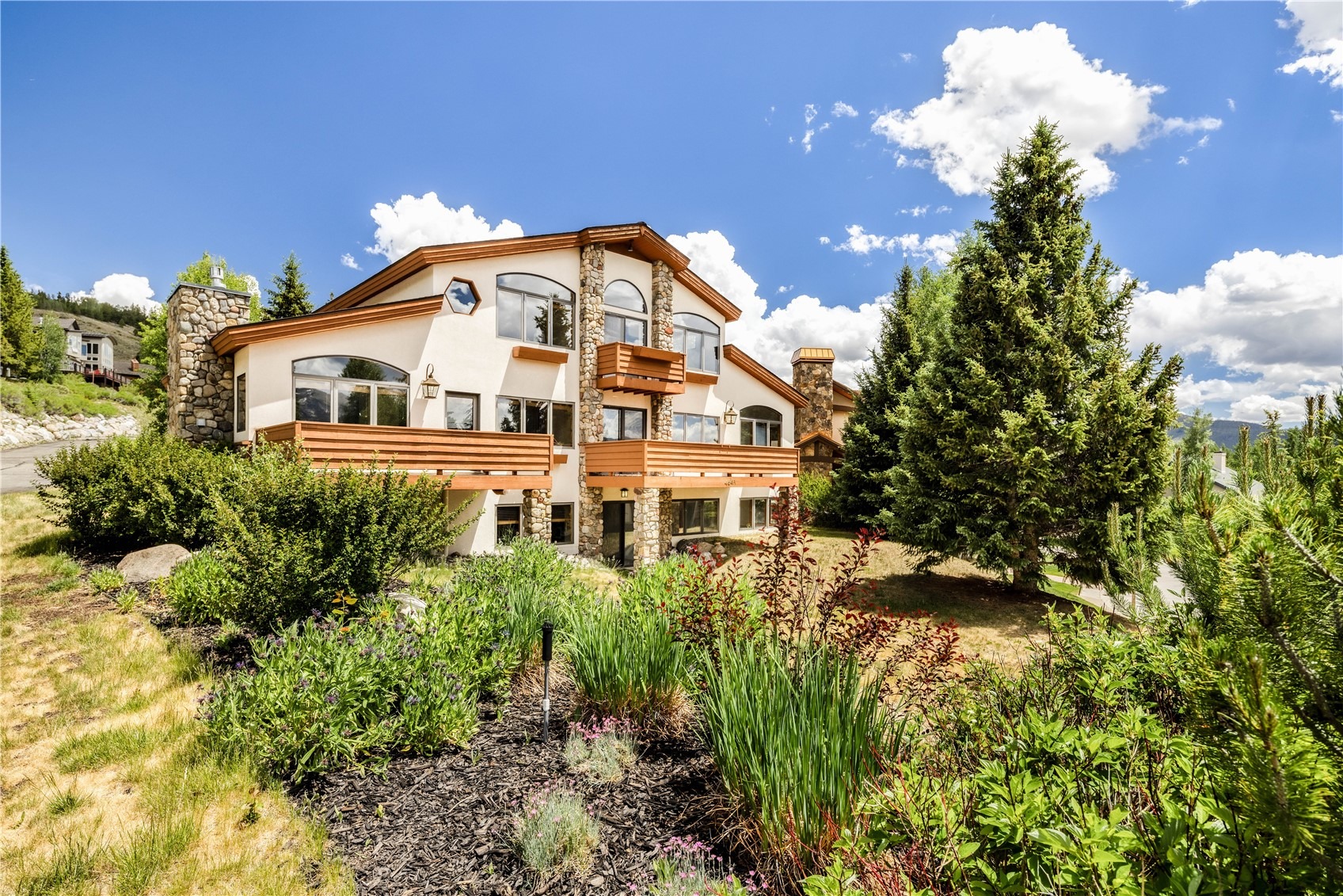 454 Ensign Drive A