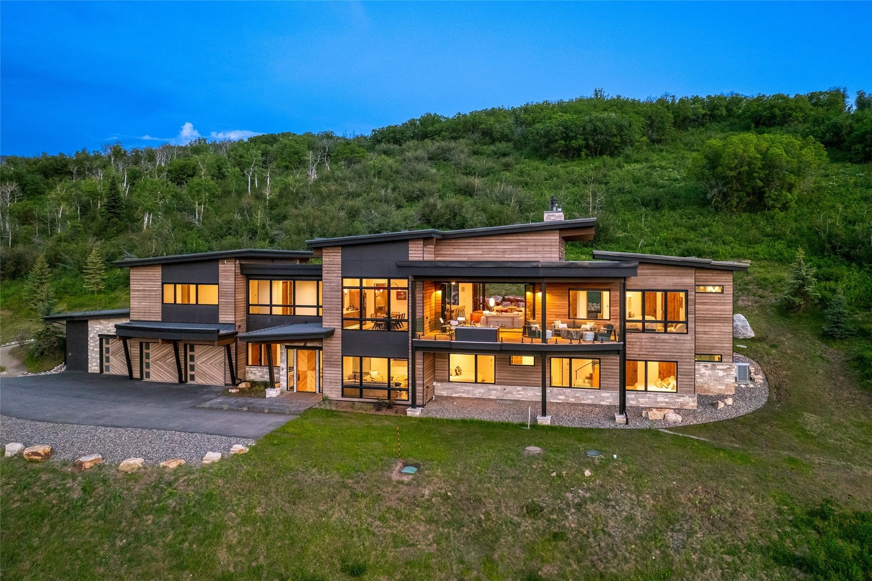 33200 Meadow Creek Drive