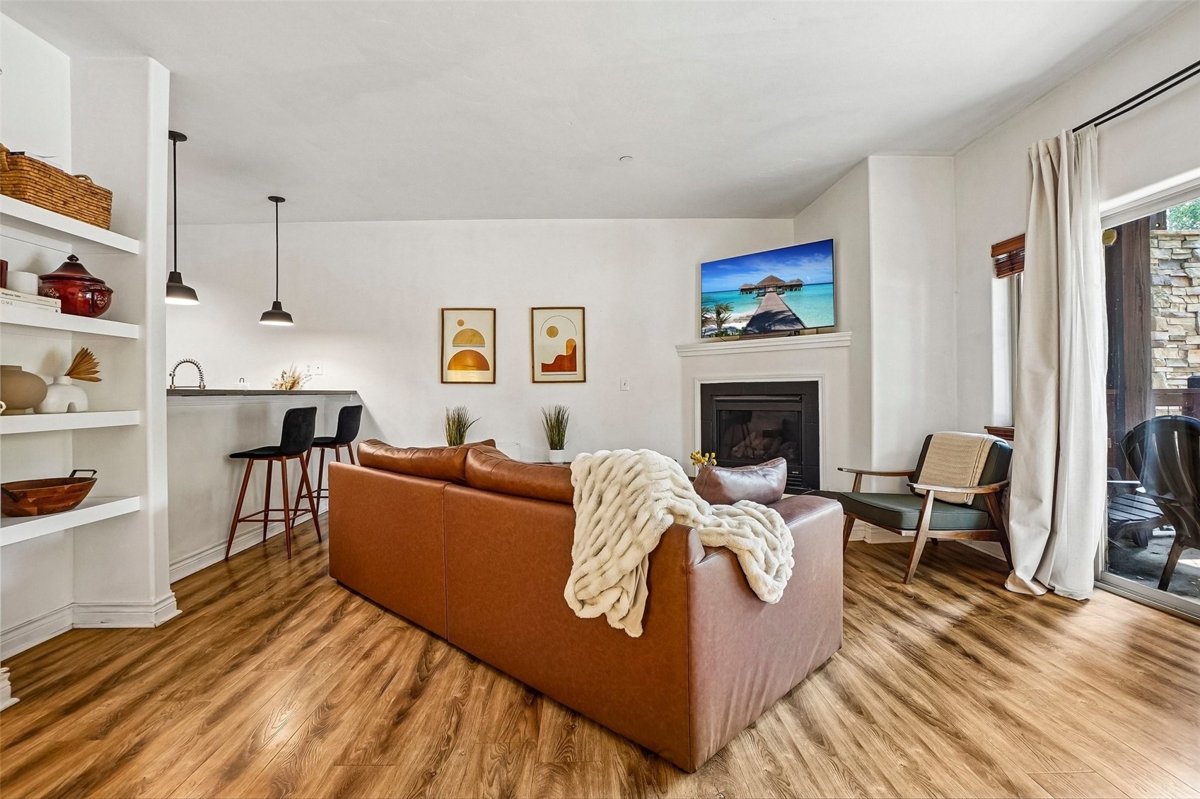 801 Lakepoint Drive B17