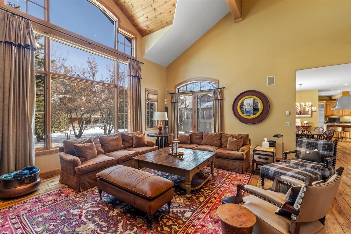 3258 Snowflake Circle 2
