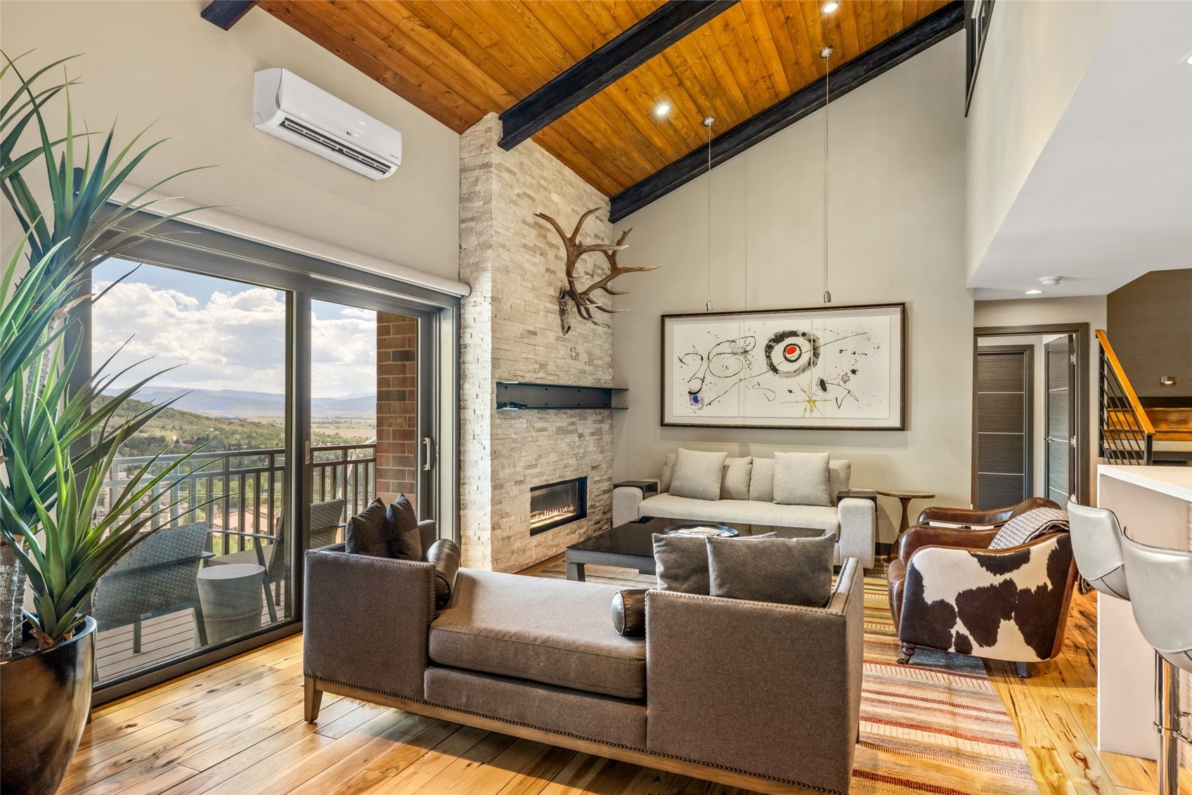 2420 Ski Trail Lane 507