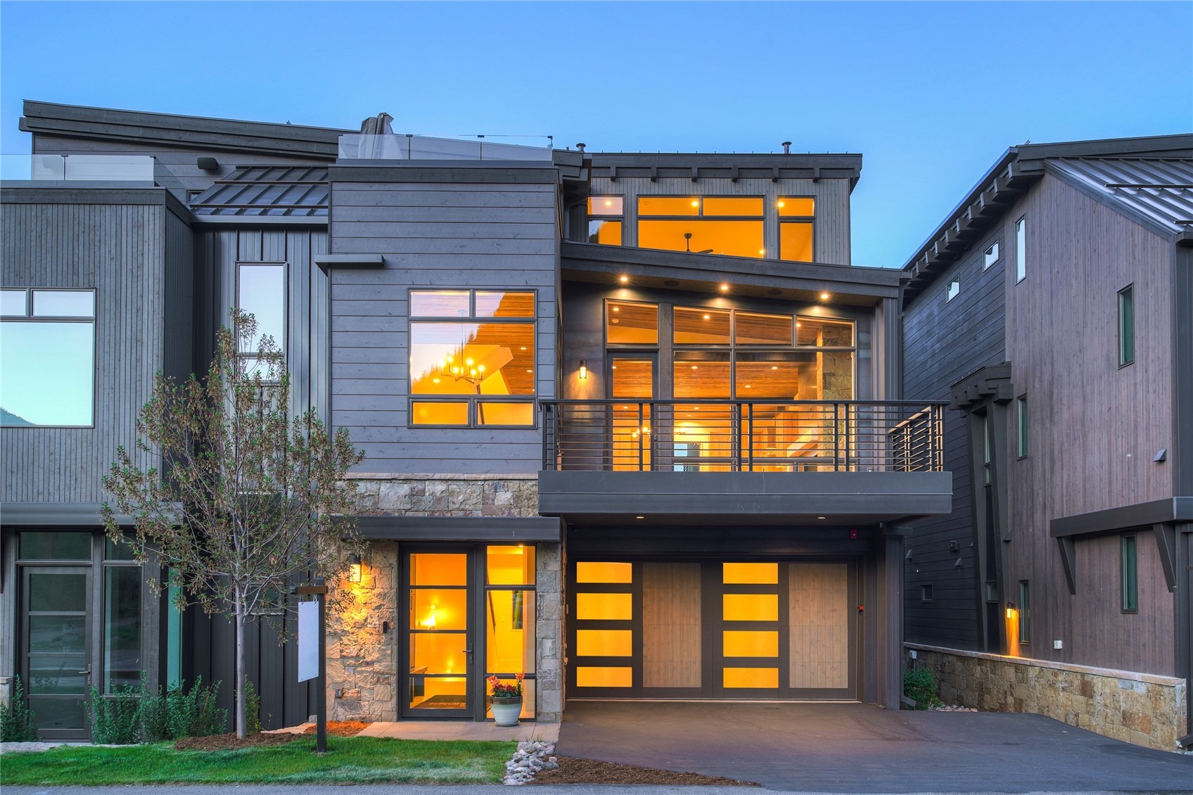 318 S 2nd Avenue