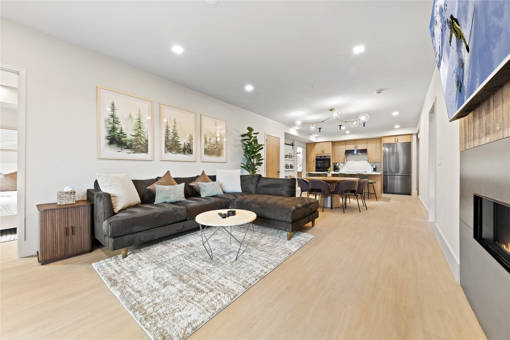 80 W Main Street 207