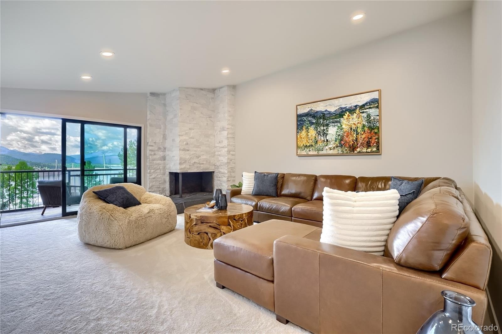 160 E La Bonte Street 303