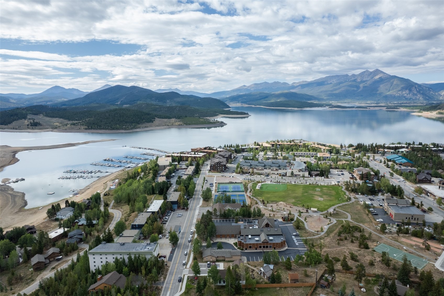 370 E La Bonte Street 101