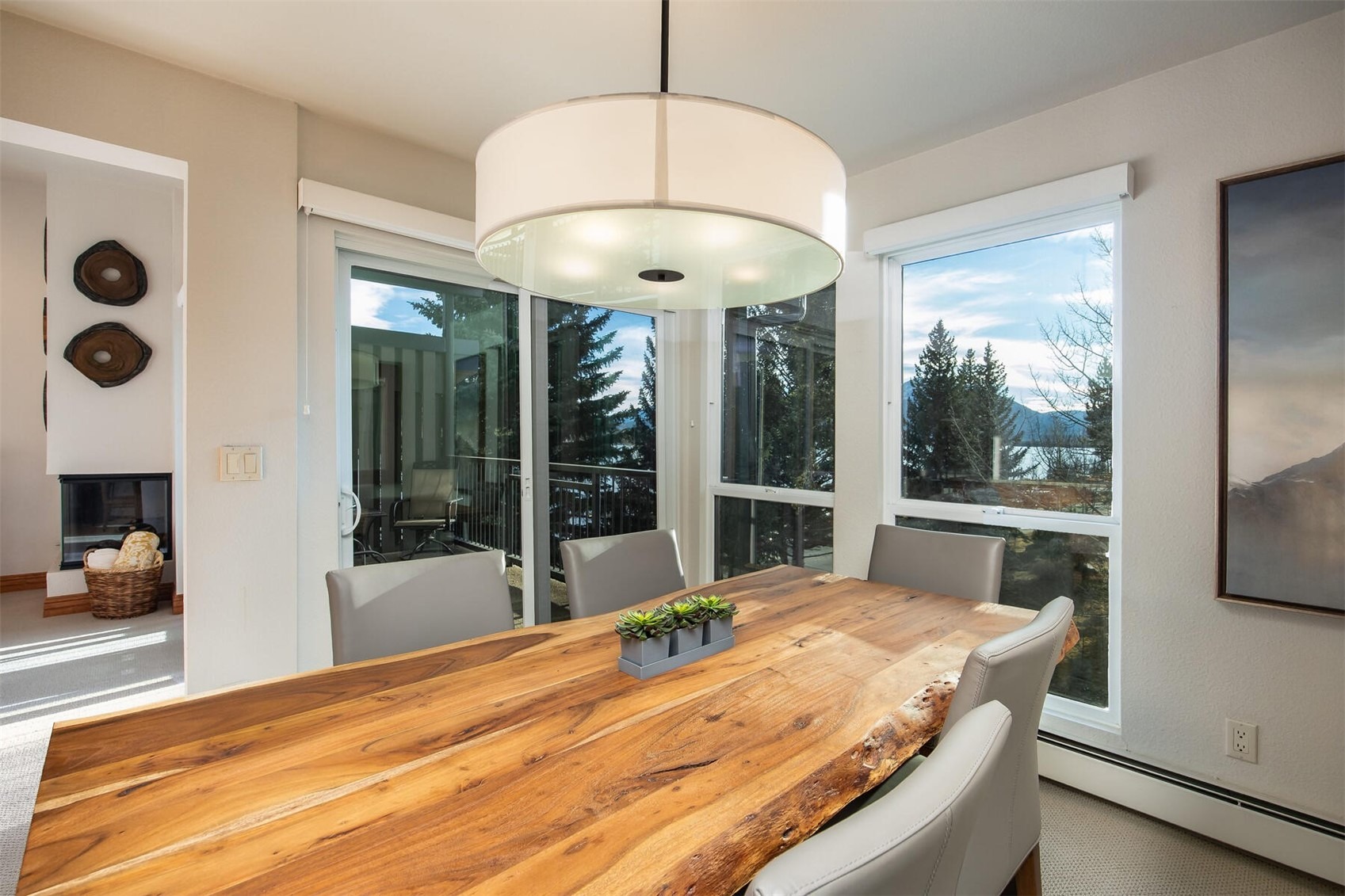 176 E La Bonte Street A-306