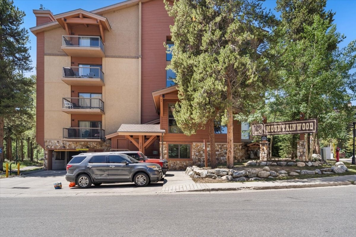 720 Columbine Road 104