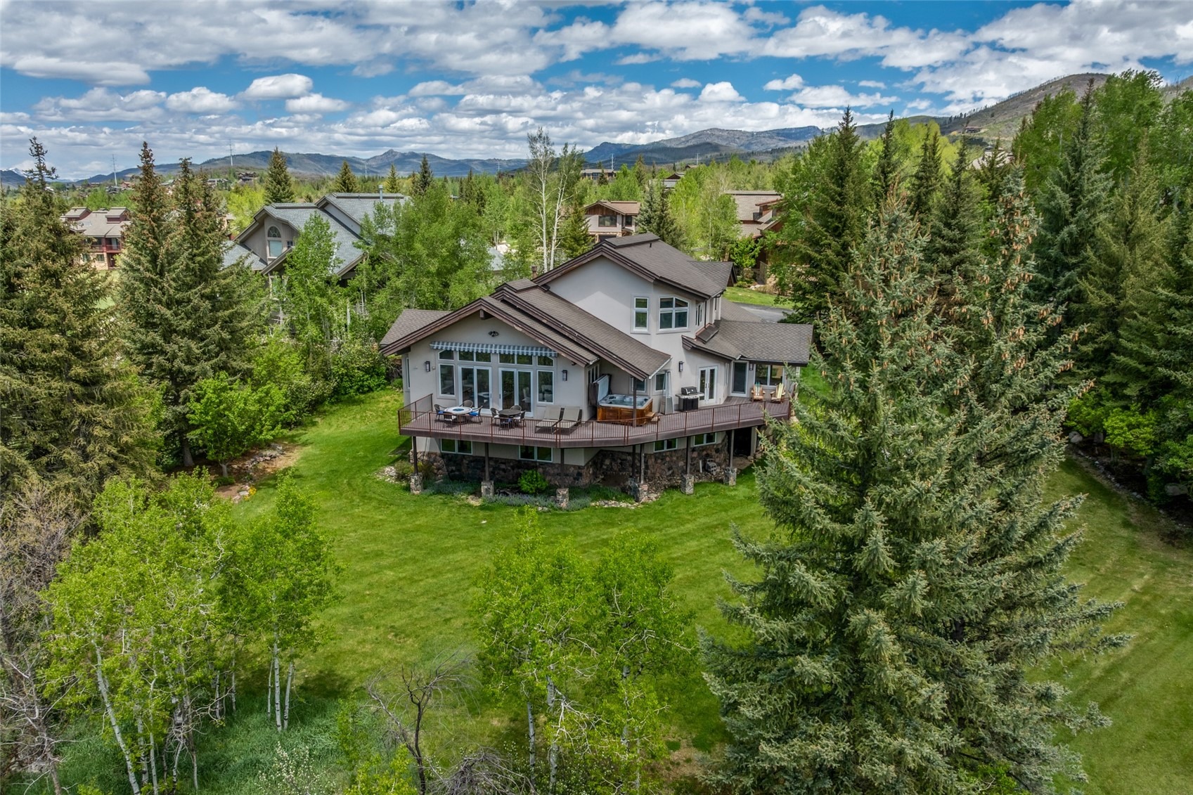 1165 Redwoods Drive