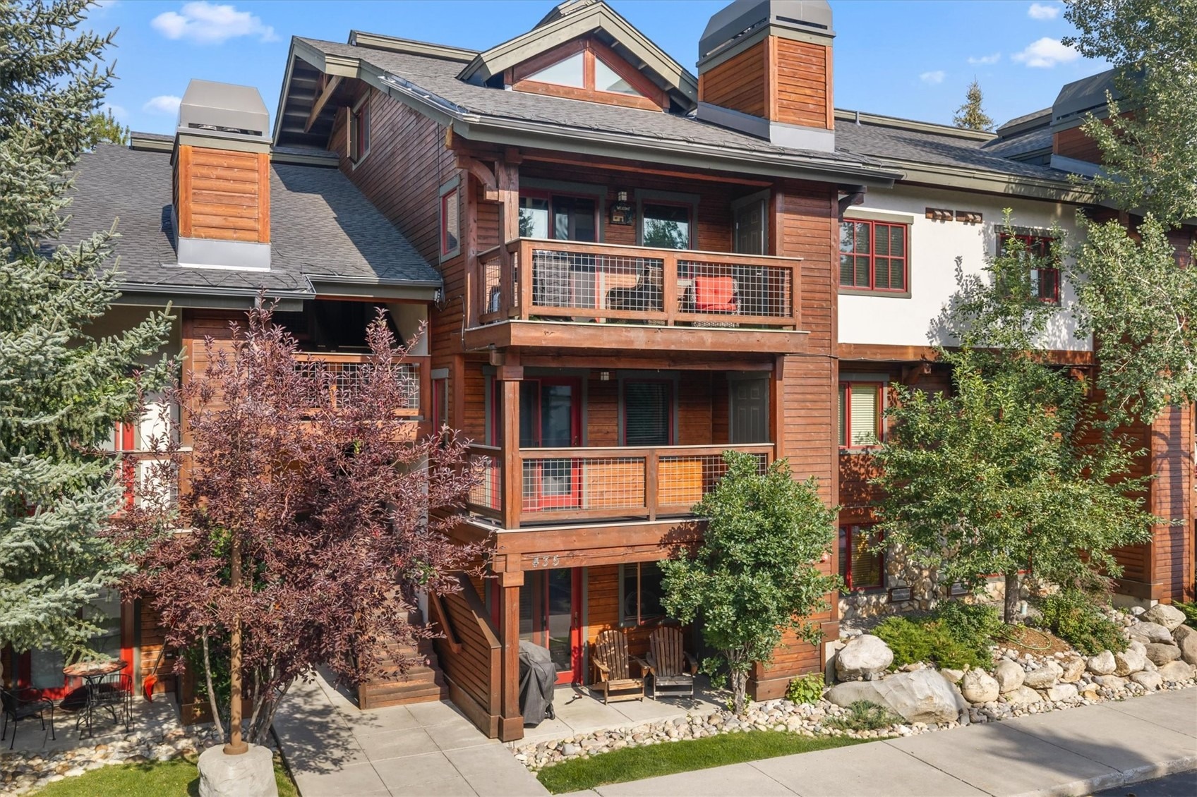 435 Ore House Plaza 202