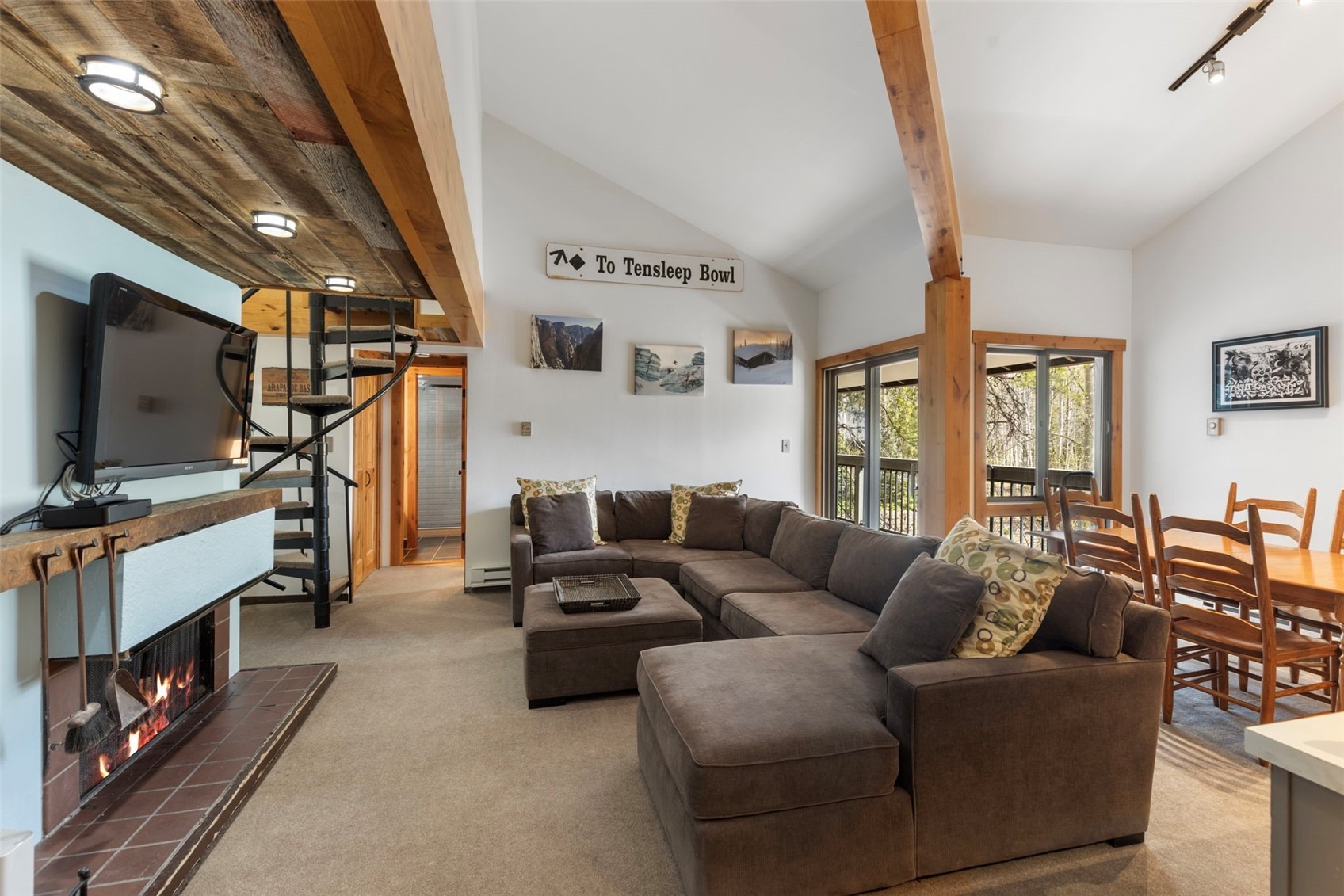 393 Wild Irishman Road 1066