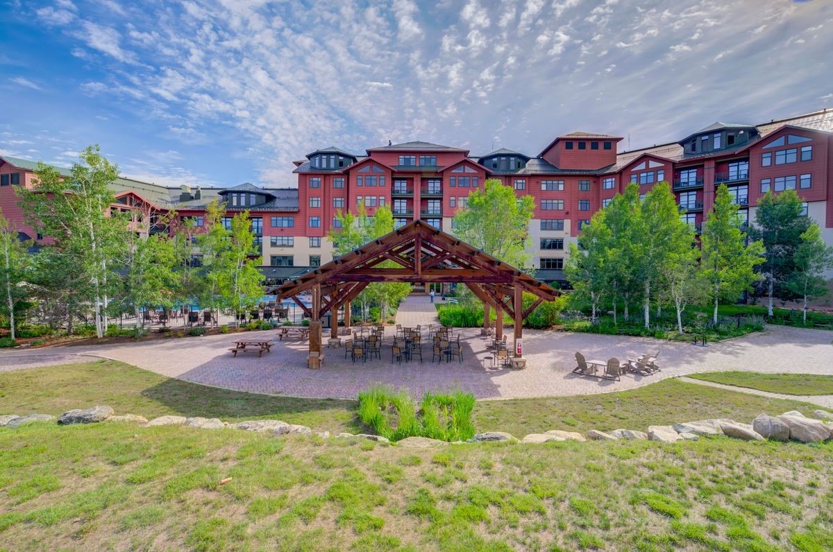 2300 Mount Werner Circle 703 Qiiia