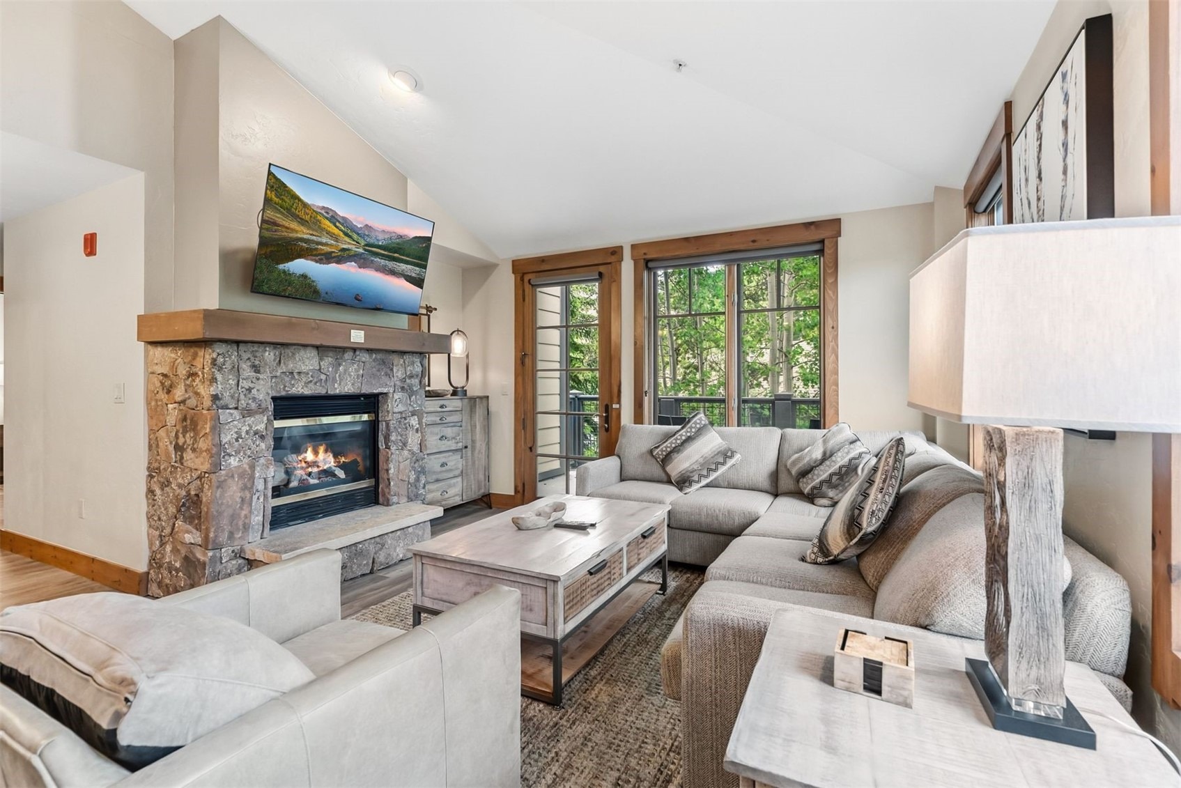 35 Mountain Thunder Drive 5211