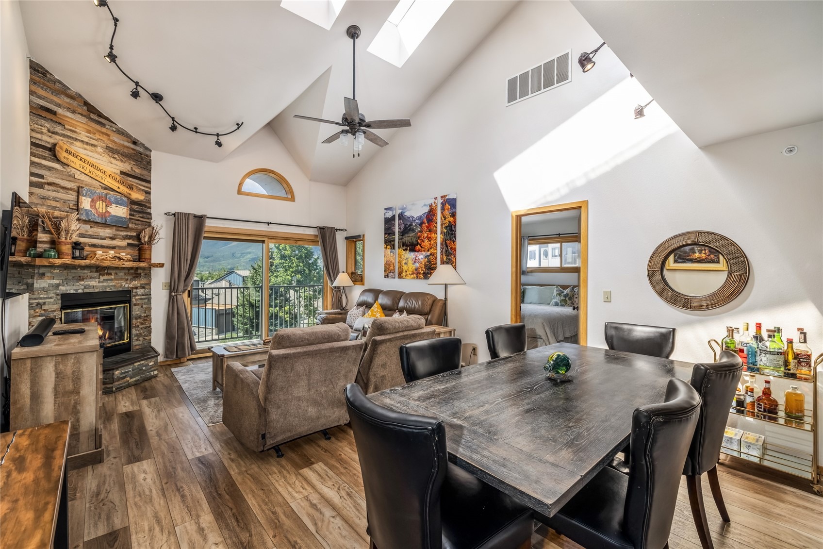 1660 Lakeview Terrace 301F