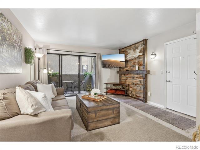 60 S Boulder Circle