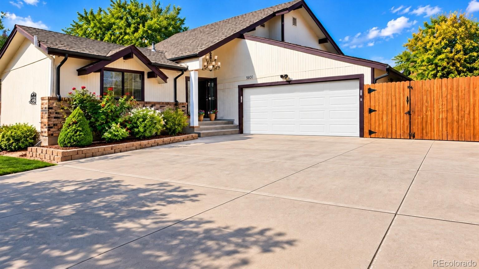 5801 W 72nd Drive