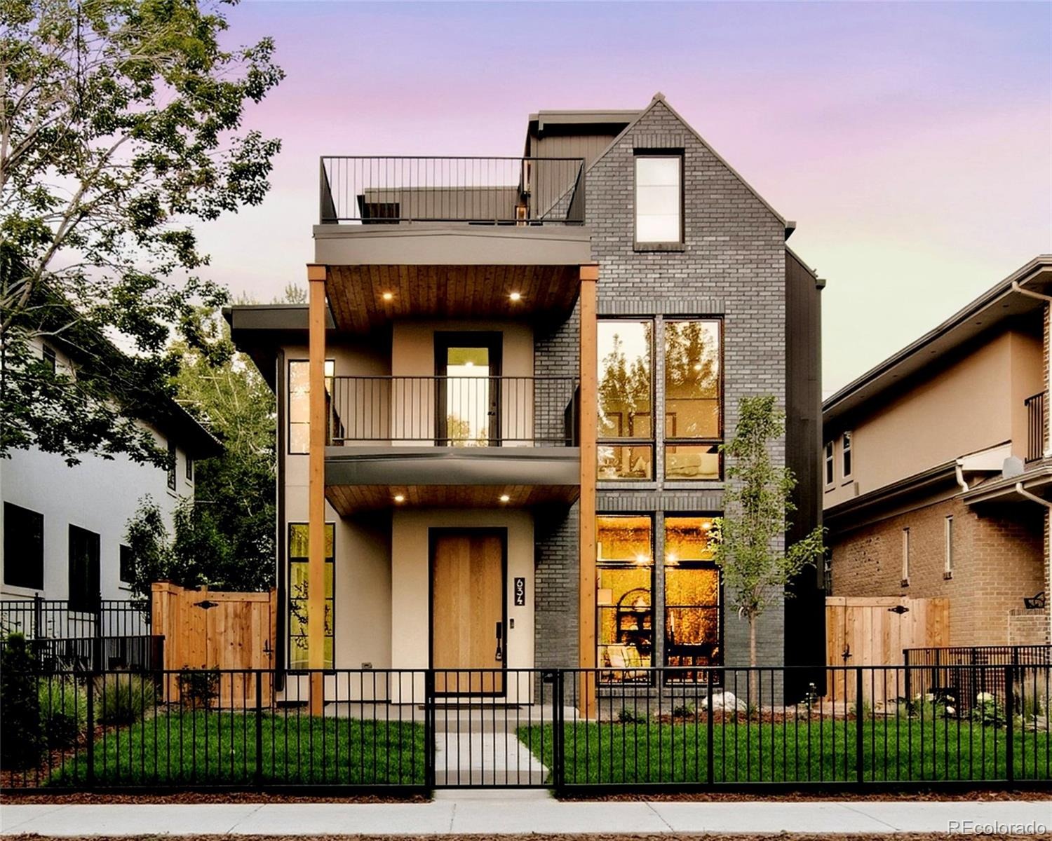 634 S Race Street