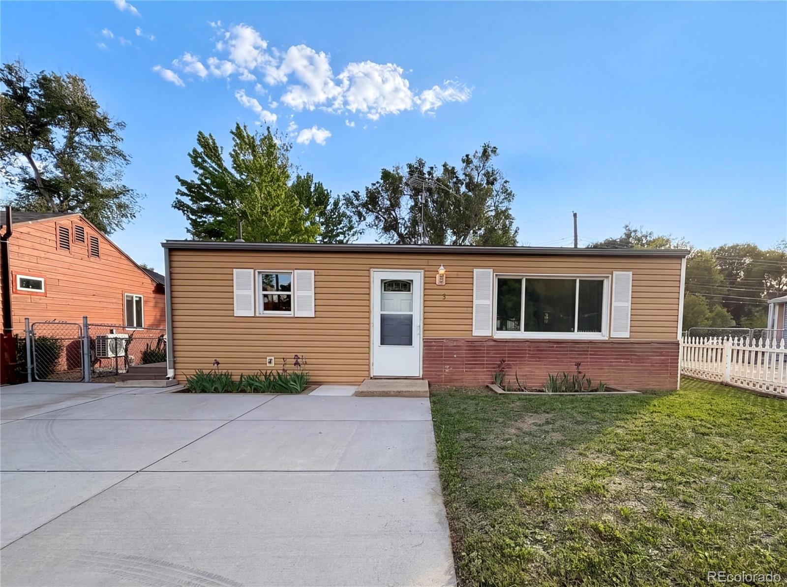 433 Sunnyside Lane