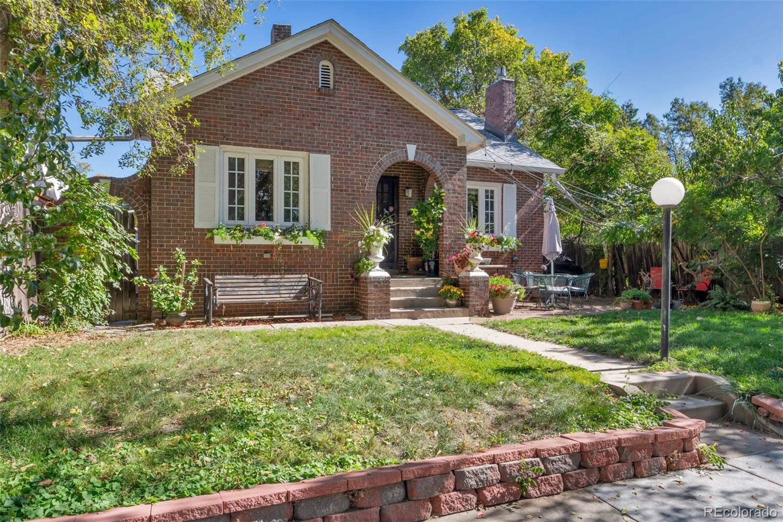 290 S Marion Parkway