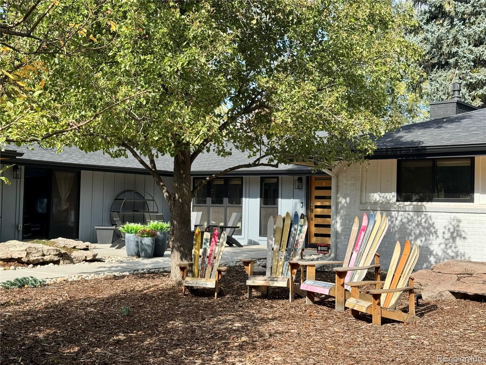 4677 W Wagon Trail Road