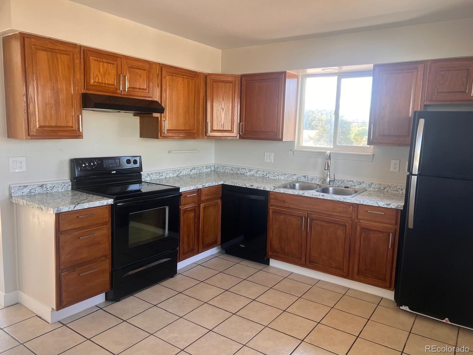 6751 E 72 nd Pl