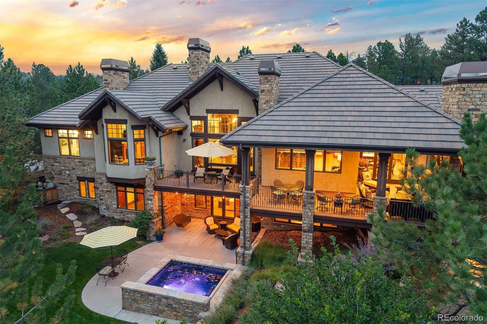 958 Westchester Circle