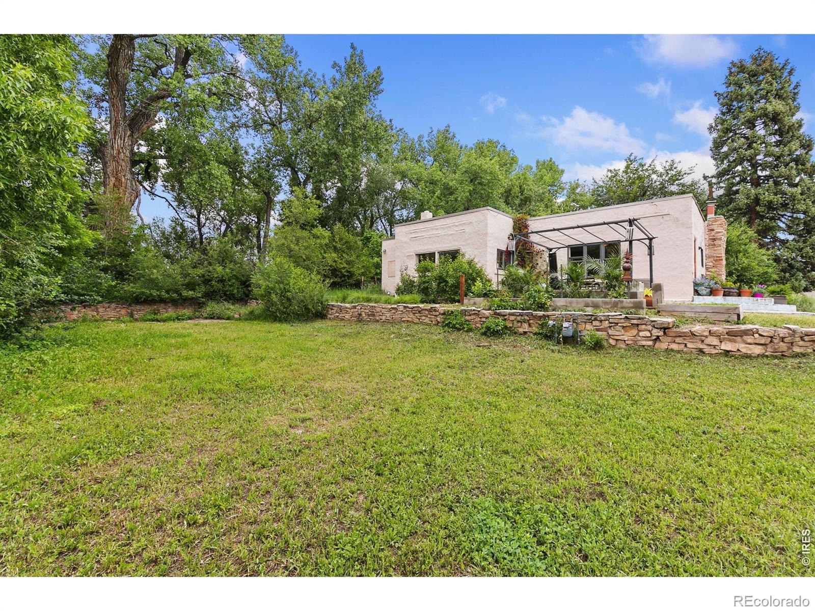 1304 W Prospect Road