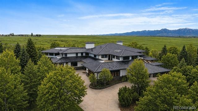 8532 Strawberry Lane