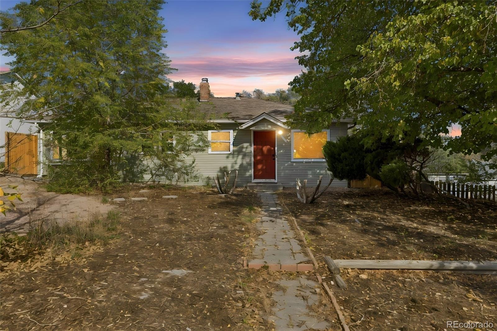 512 W San Miguel Street