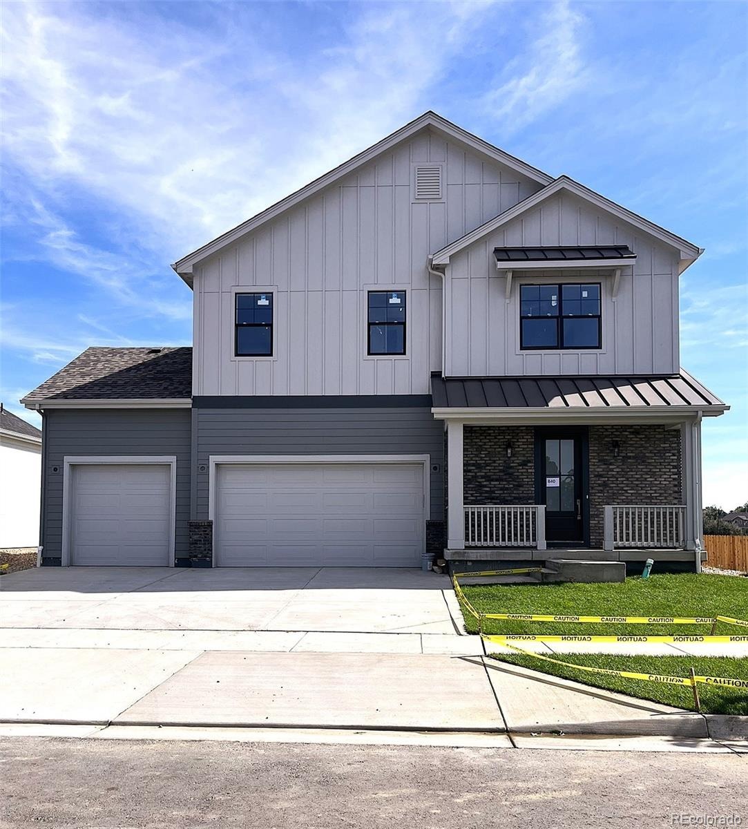 840 Peakview Place