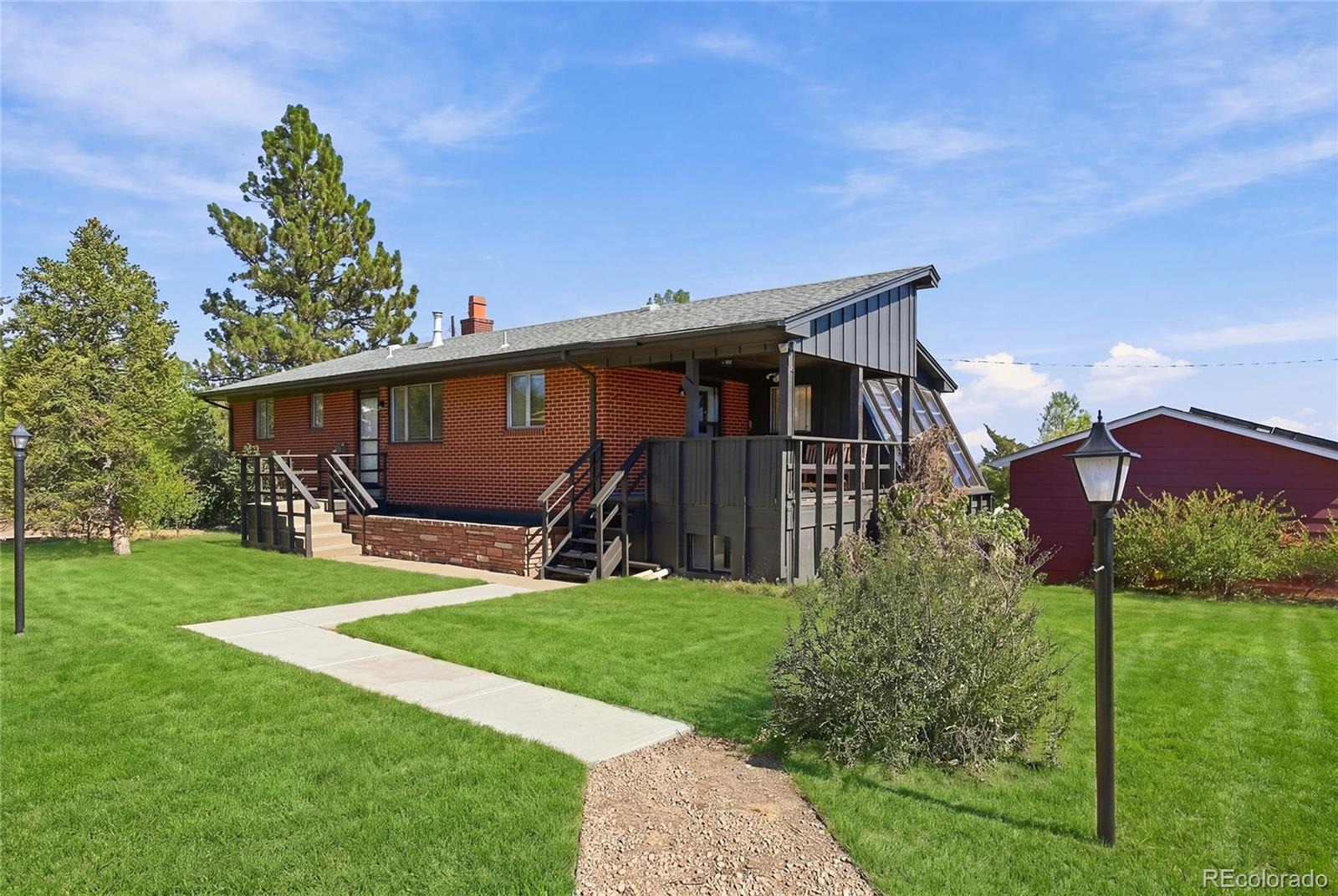 832 Fox Hill Court