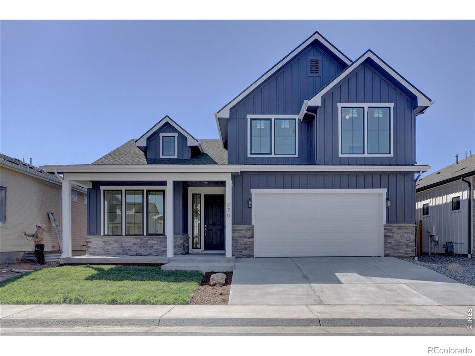 494 Muirfield Circle